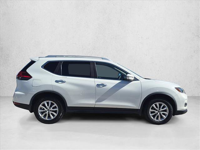 Used 2017 Nissan Rogue SV FWD image 4