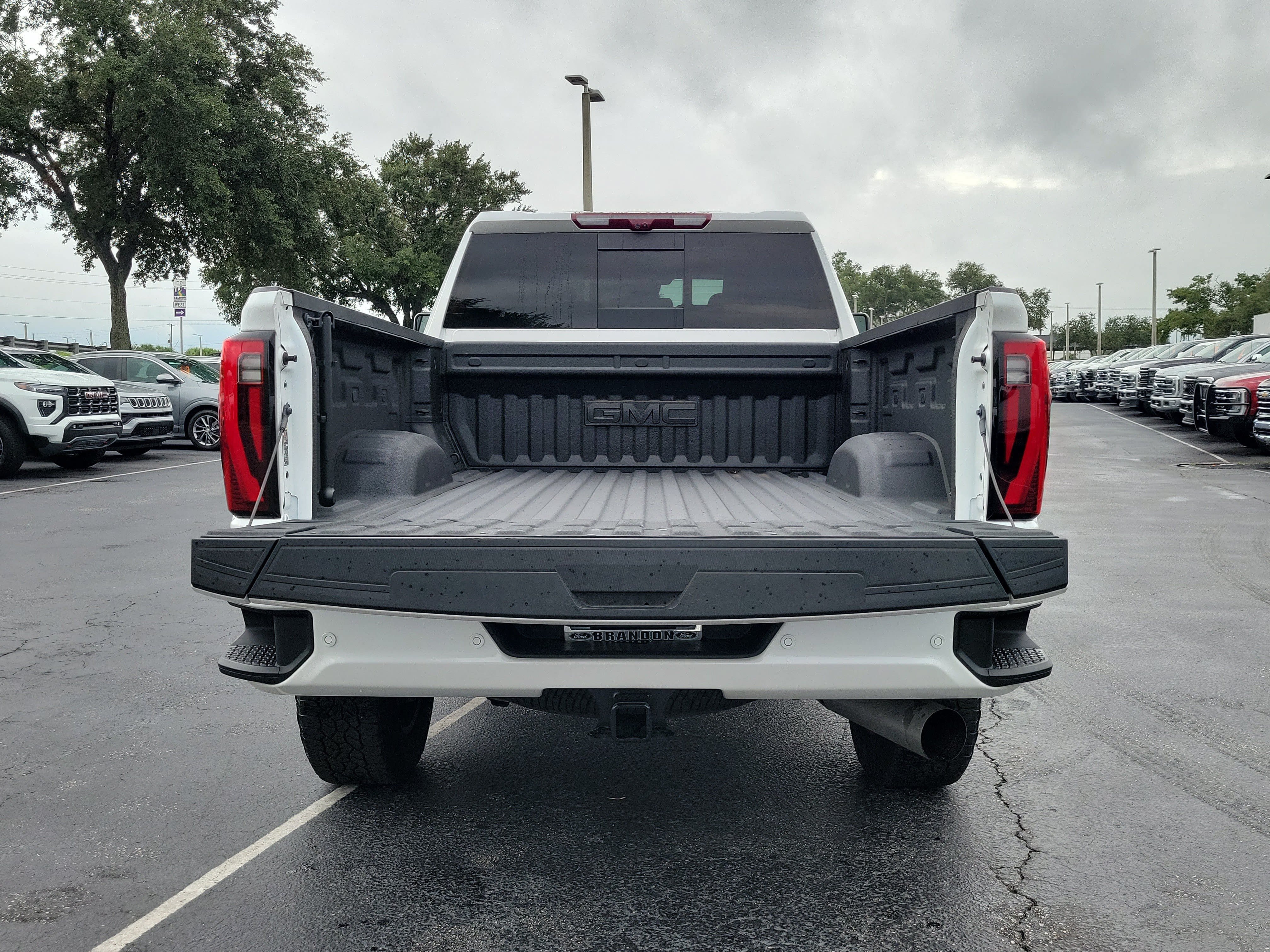 Used 2025 GMC Sierra 2500 Denali Ultimate AWD/4WD image 10