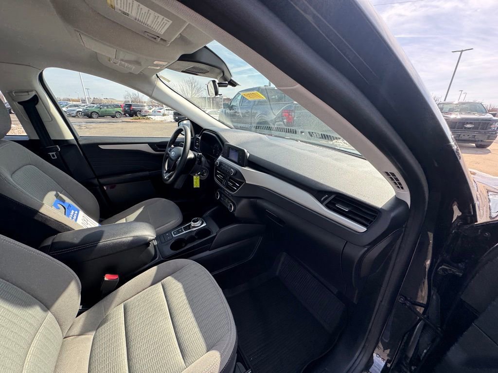 Certified 2022 Ford Escape S image 19