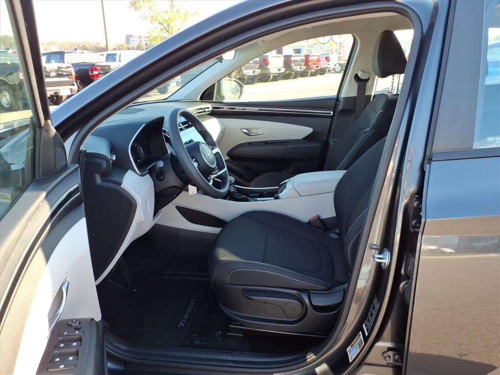 Used 2024 Hyundai Tucson SE image 11