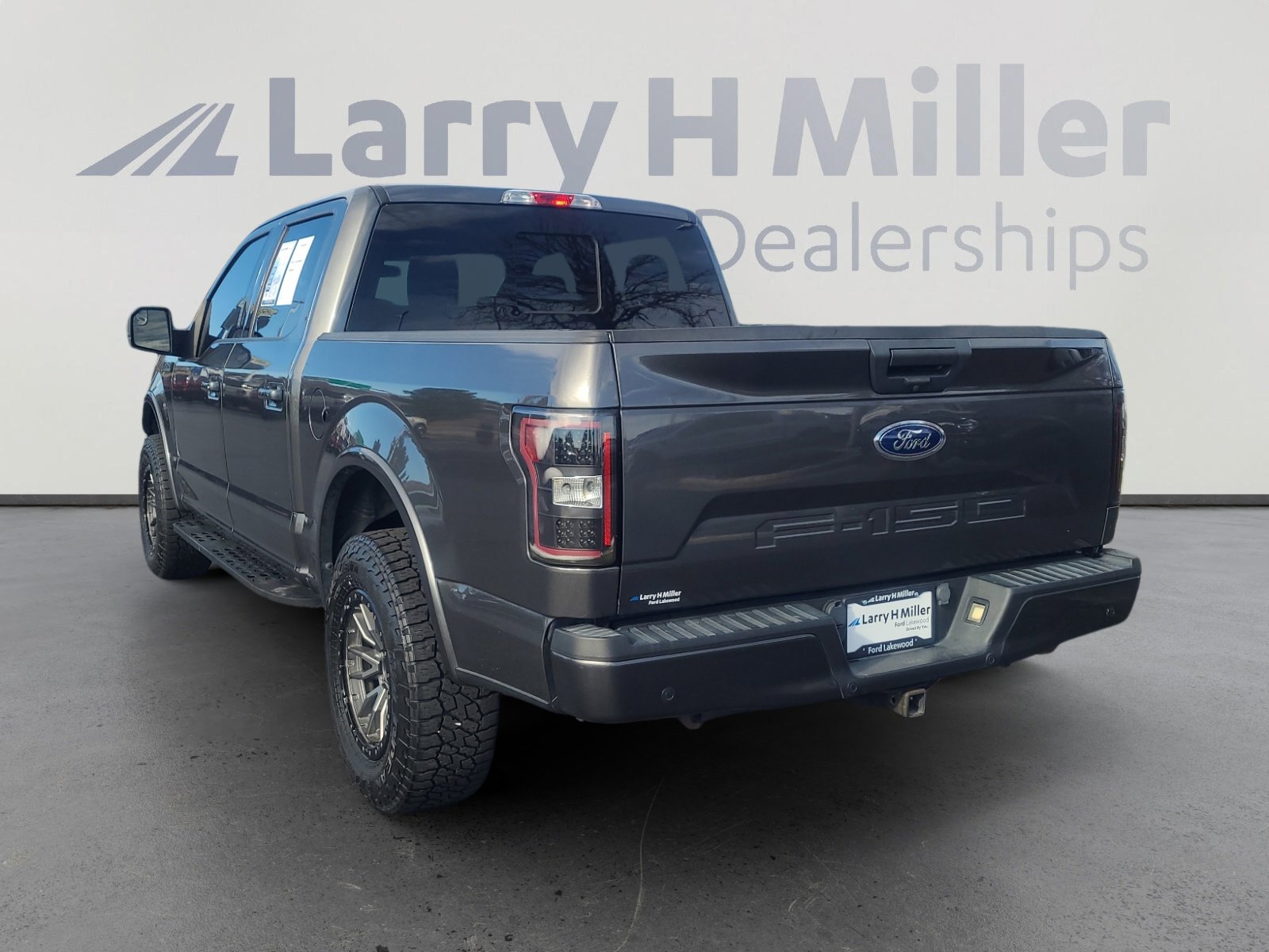 Certified 2019 Ford F150 XLT w/ Equipment Group 302A Luxury image 3