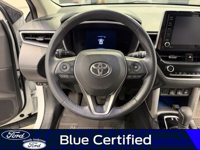 Used 2022 Toyota Corolla Cross XLE w/ Convenience Package FWD image 10