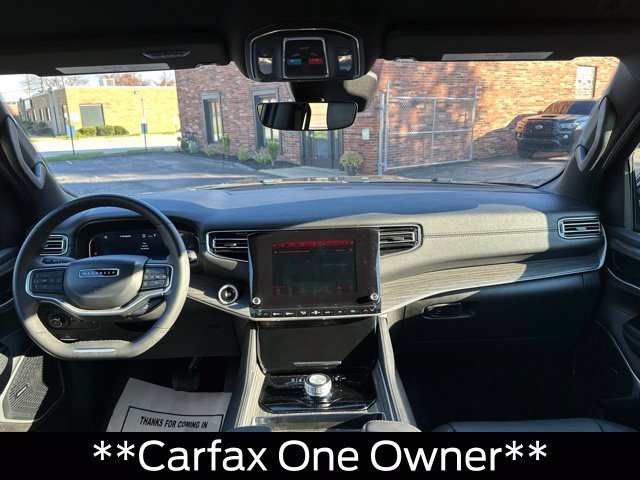 Used 2024 Jeep Wagoneer L Series II w/ Flexible Seating Group RWD image 15