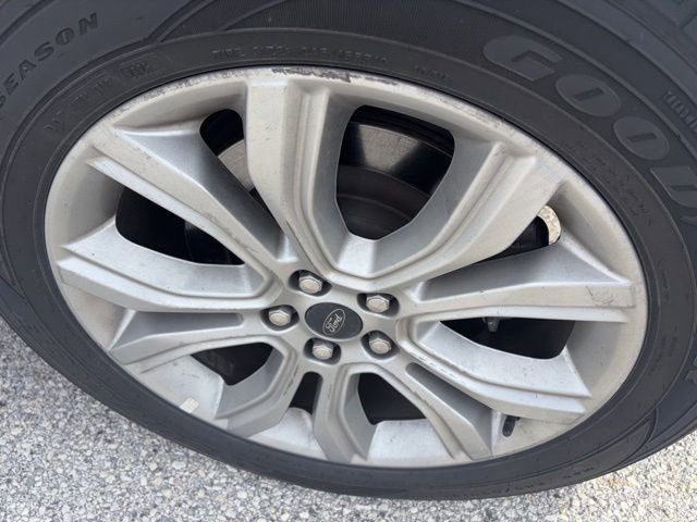 Certified 2024 Ford Edge Titanium image 23