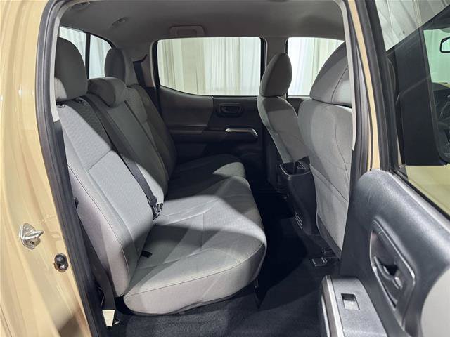 Used 2018 Toyota Tacoma SR5 RWD image 26