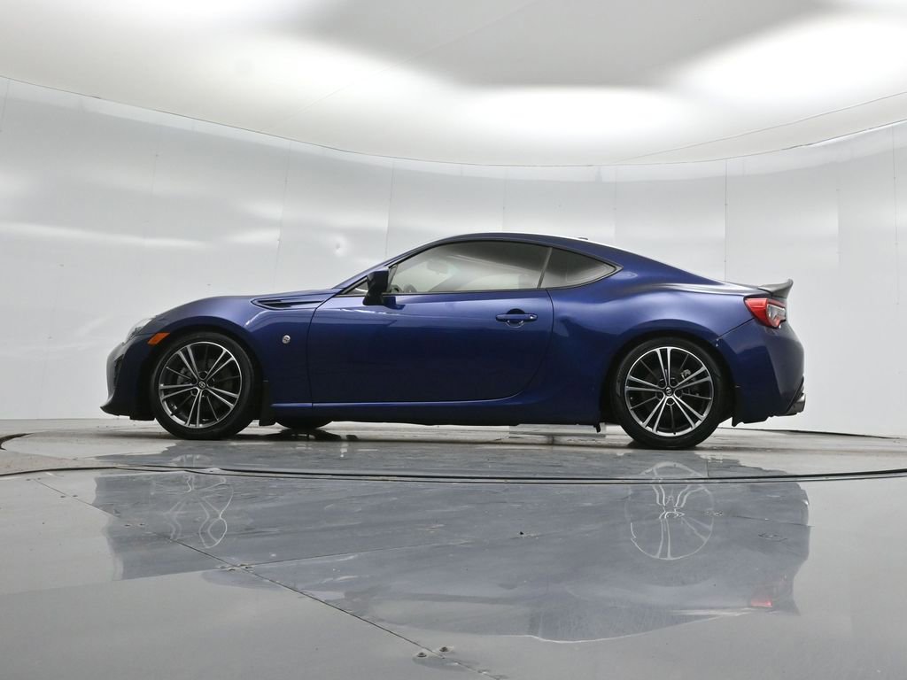 Used 2017 Toyota 86 image 47