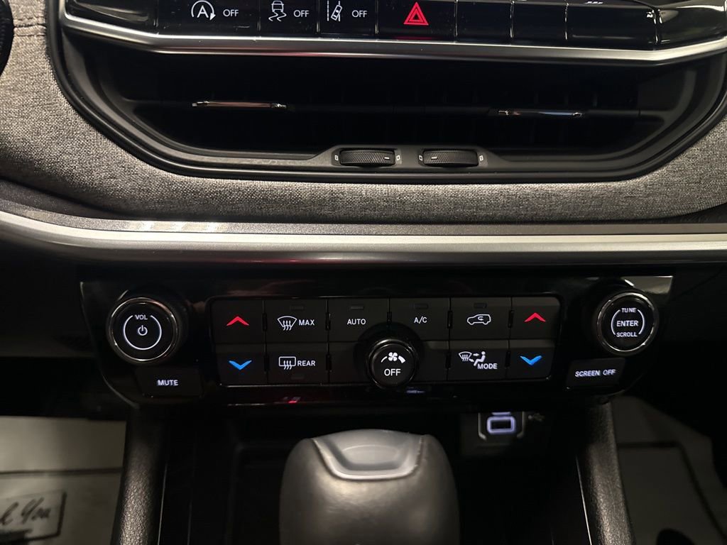 Used 2022 Jeep Compass Latitude image 41