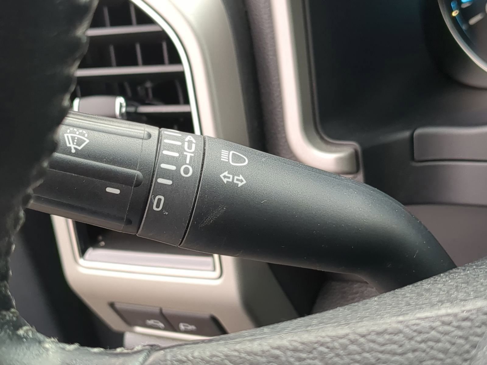 Certified 2020 Ford F150 Lariat w/ Equipment Group 502A Luxury image 32