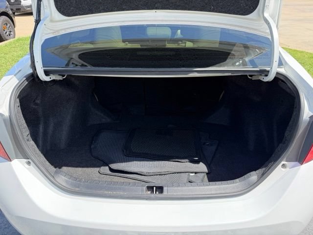 Used 2017 Toyota Corolla LE FWD image 7
