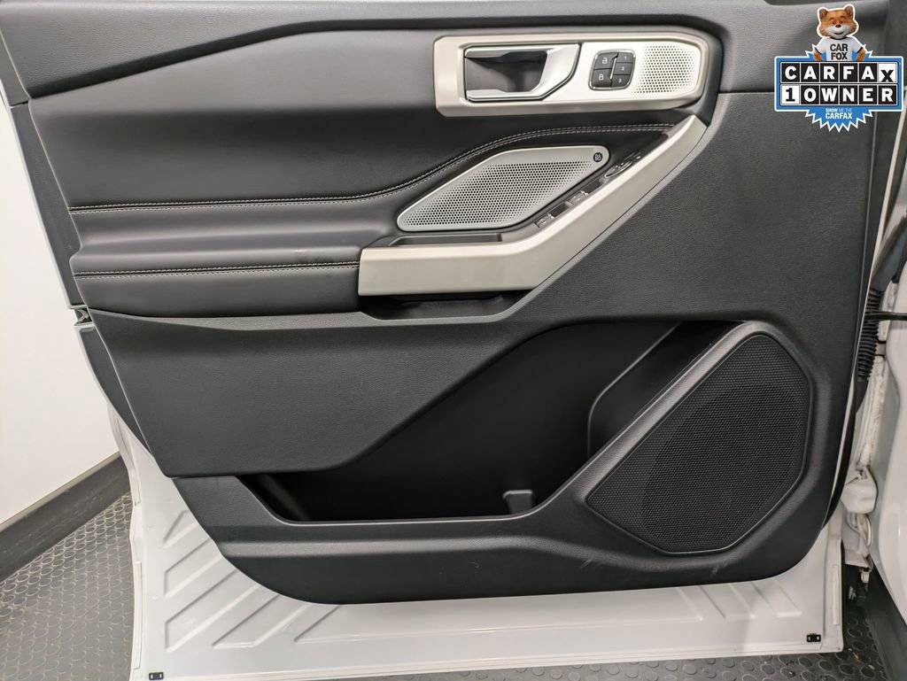 Certified 2023 Ford Explorer Limited w/ Limited Technology Package AWD/4WD image 8