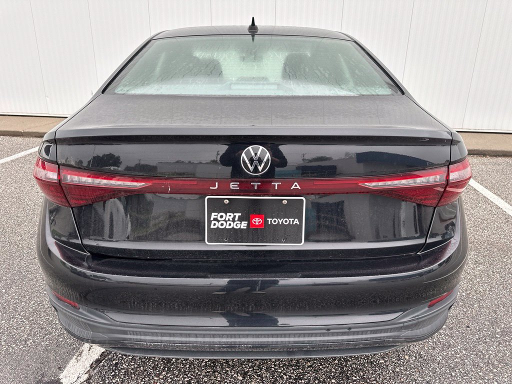 Used 2025 Volkswagen Jetta Sport FWD image 6