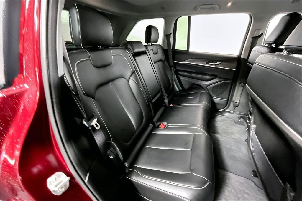 Used 2023 Jeep Grand Cherokee Limited RWD image 27