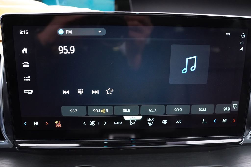 Certified 2025 Ford Expedition Max Platinum image 32