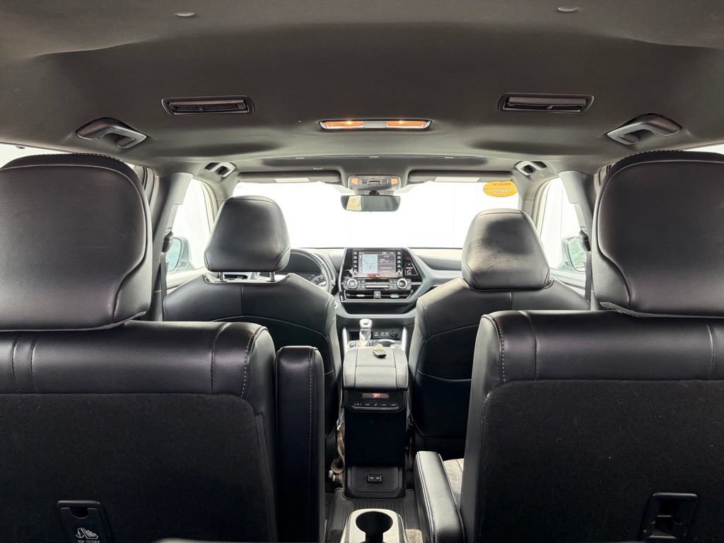 Used 2022 Toyota Highlander XSE AWD/4WD image 23