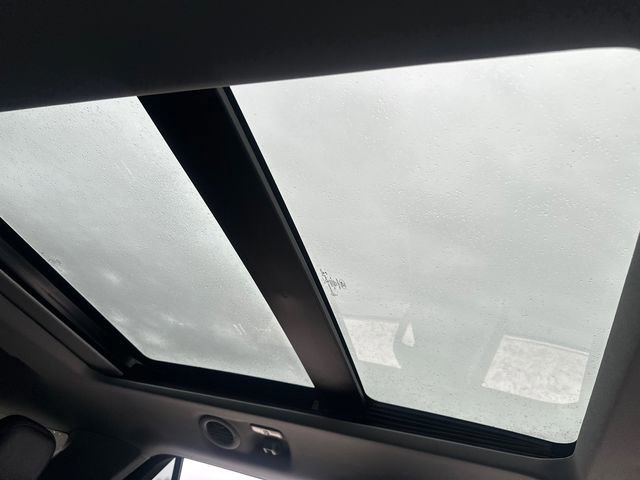 Certified 2022 Ford Explorer XLT w/ Equipment Group 202A image 21