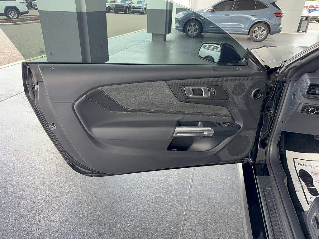 Certified 2024 Ford Mustang Coupe RWD image 8