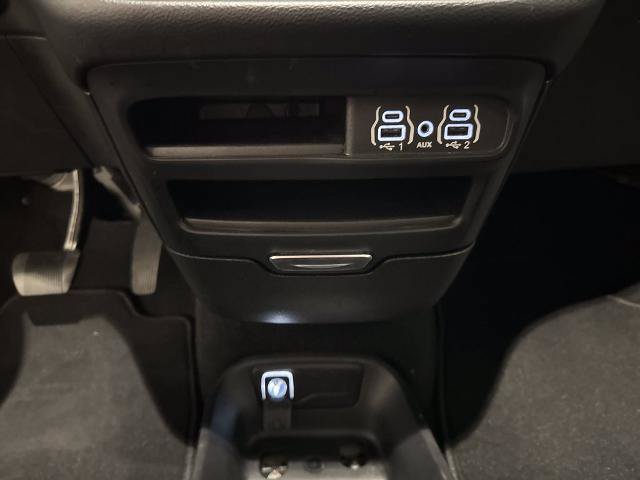 Used 2025 Chrysler Pacifica Select FWD image 29