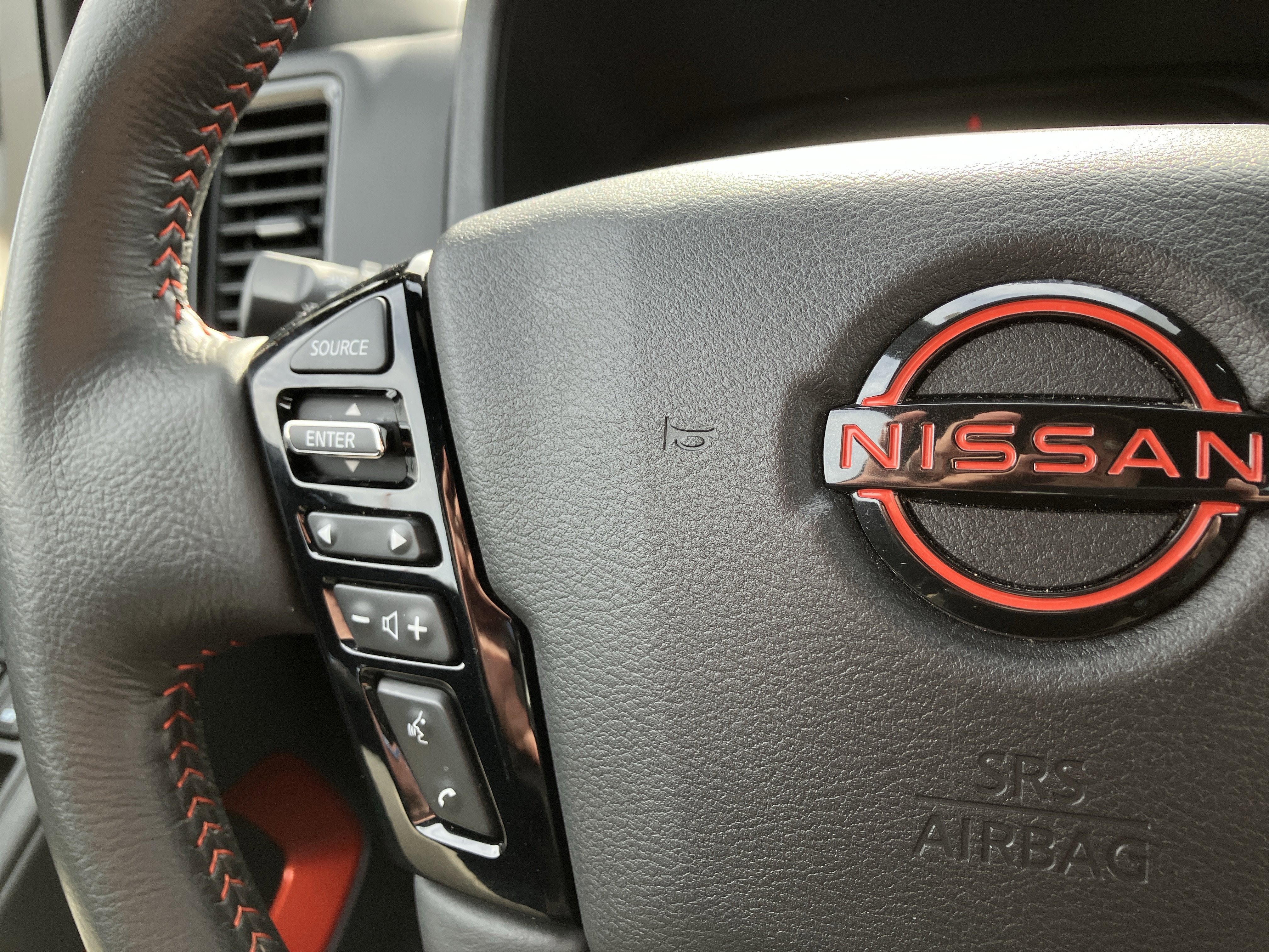 Used 2024 Nissan Frontier PRO-4X w/ Technology Package image 25