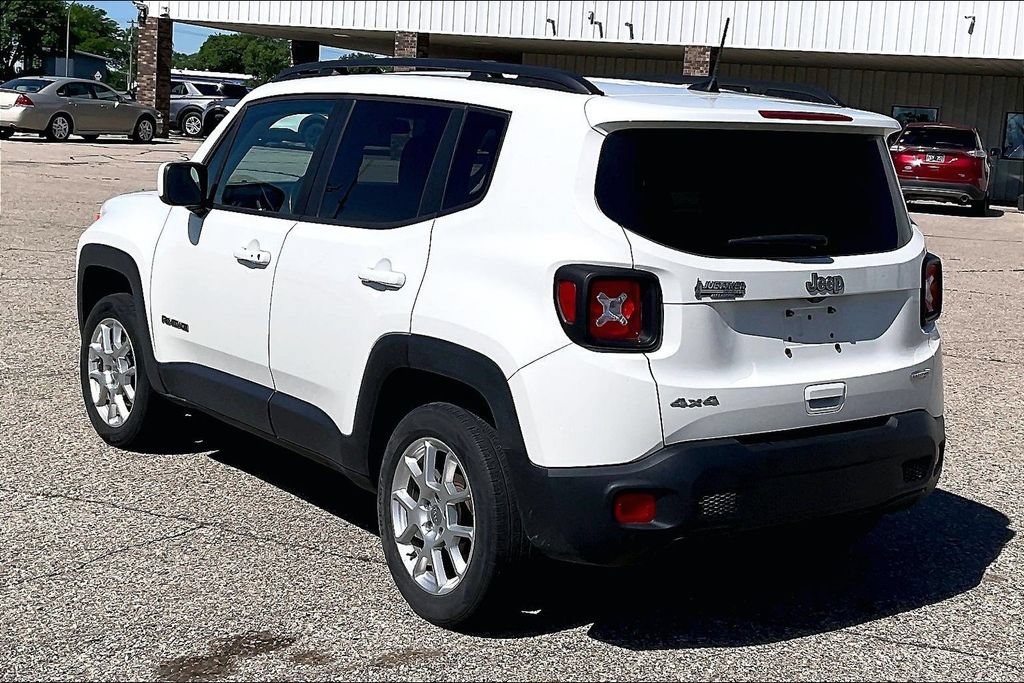 Used 2019 Jeep Renegade Latitude w/ Cold Weather Group AWD/4WD image 3
