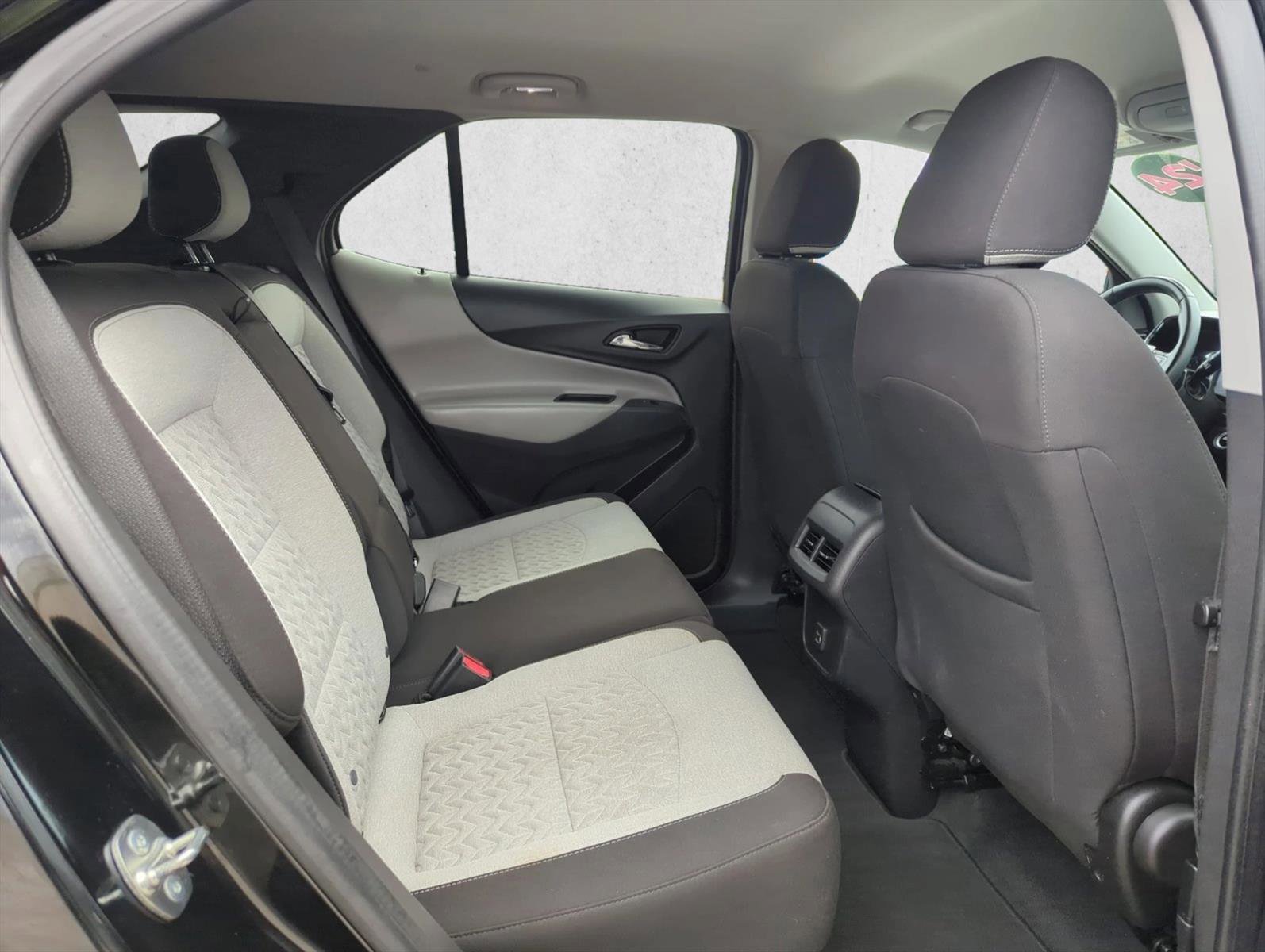 Used 2024 Chevrolet Equinox LT FWD image 21