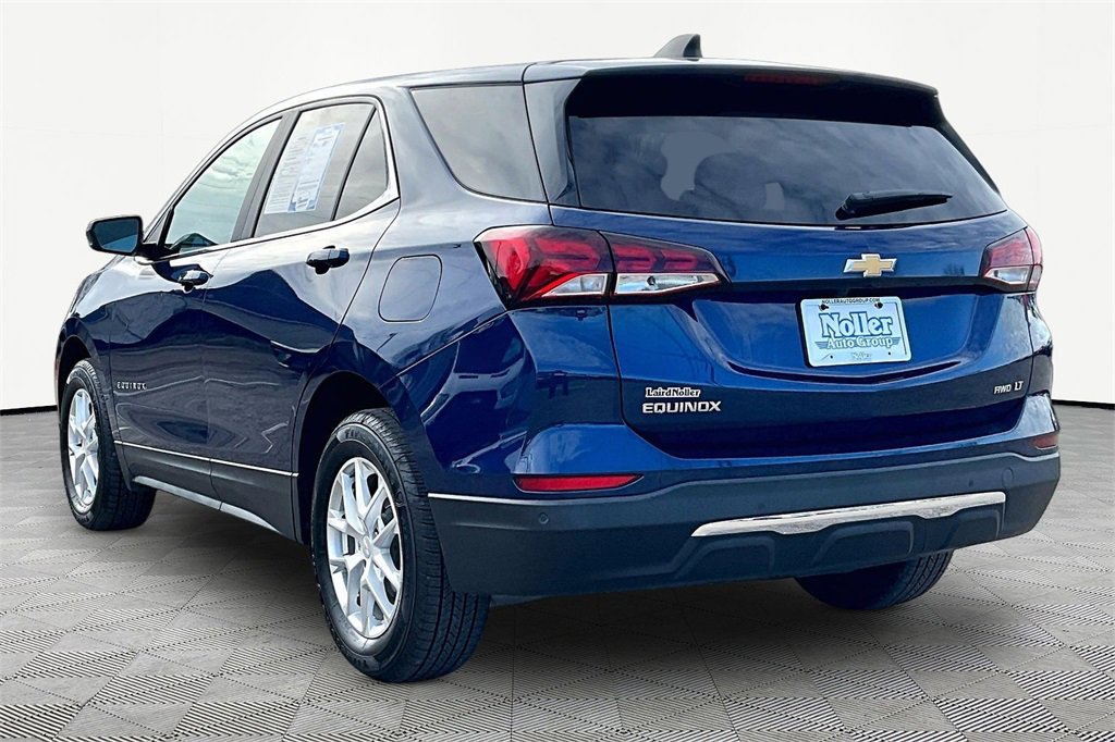Used 2022 Chevrolet Equinox LT image 2