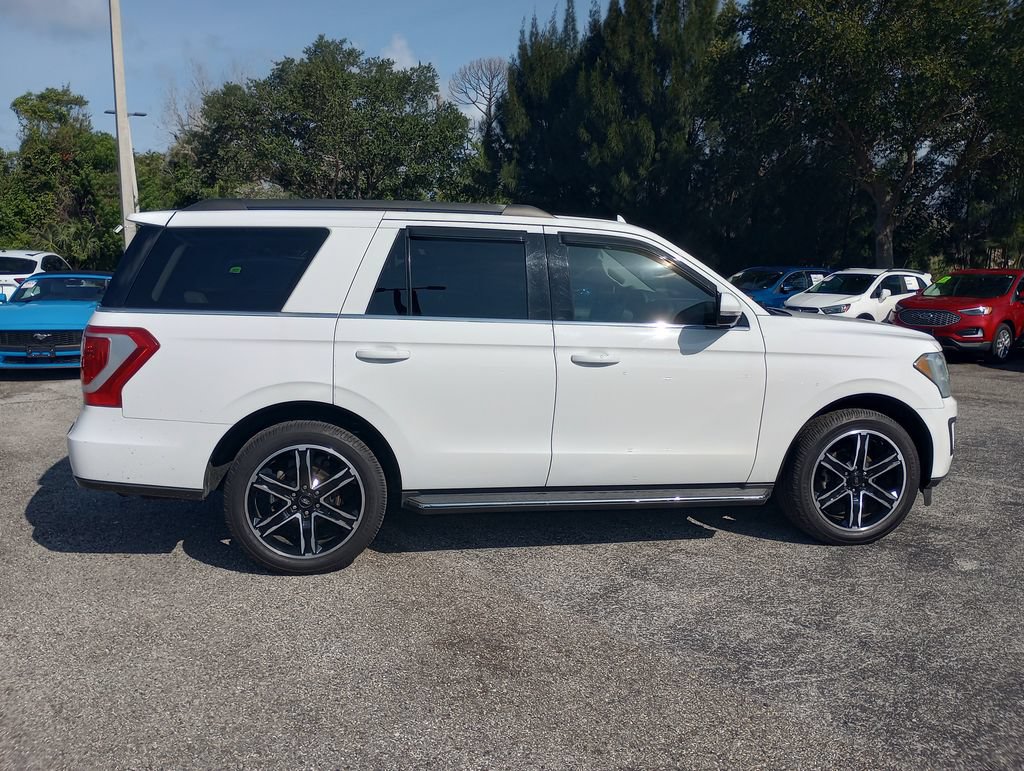 Certified 2018 Ford Expedition XLT w/ Equipment Group 202A RWD image 8