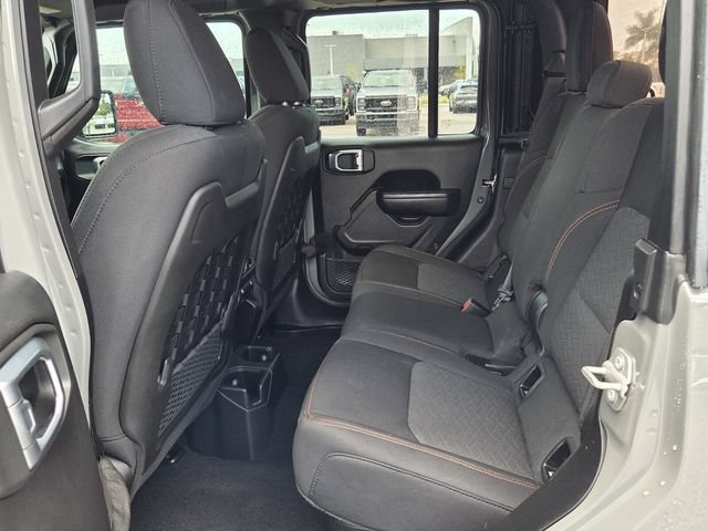 Used 2023 Jeep Gladiator Mojave w/ Trailer Tow Package AWD/4WD image 16