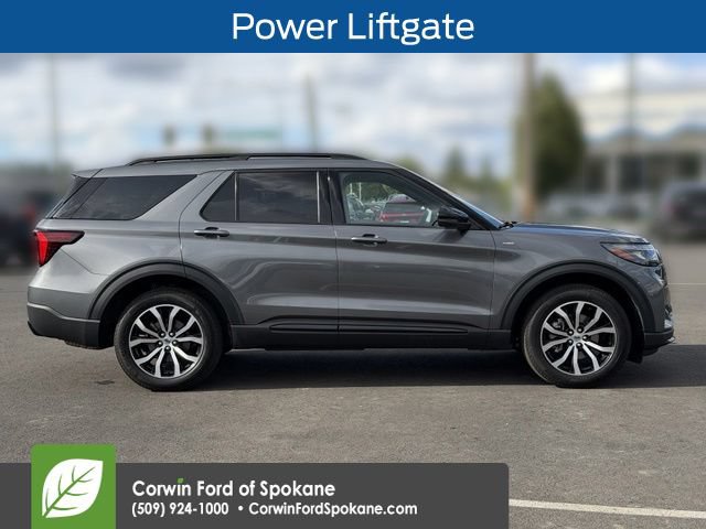 Certified 2025 Ford Explorer ST-Line AWD/4WD image 11