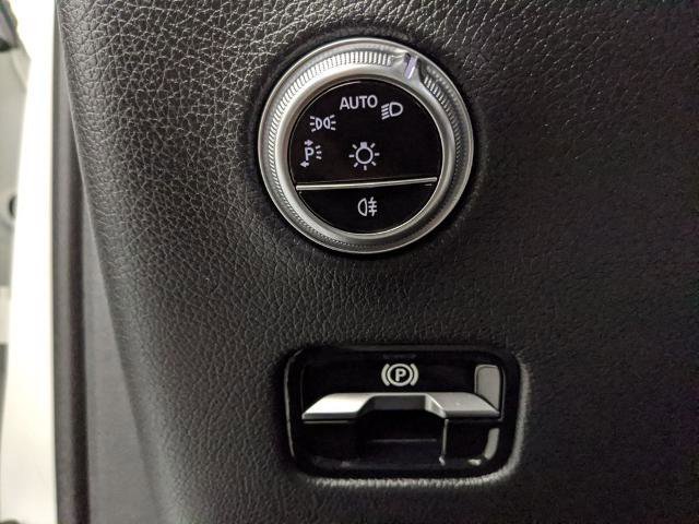 Used 2023 Mercedes-Benz GLC 300 4MATIC image 13