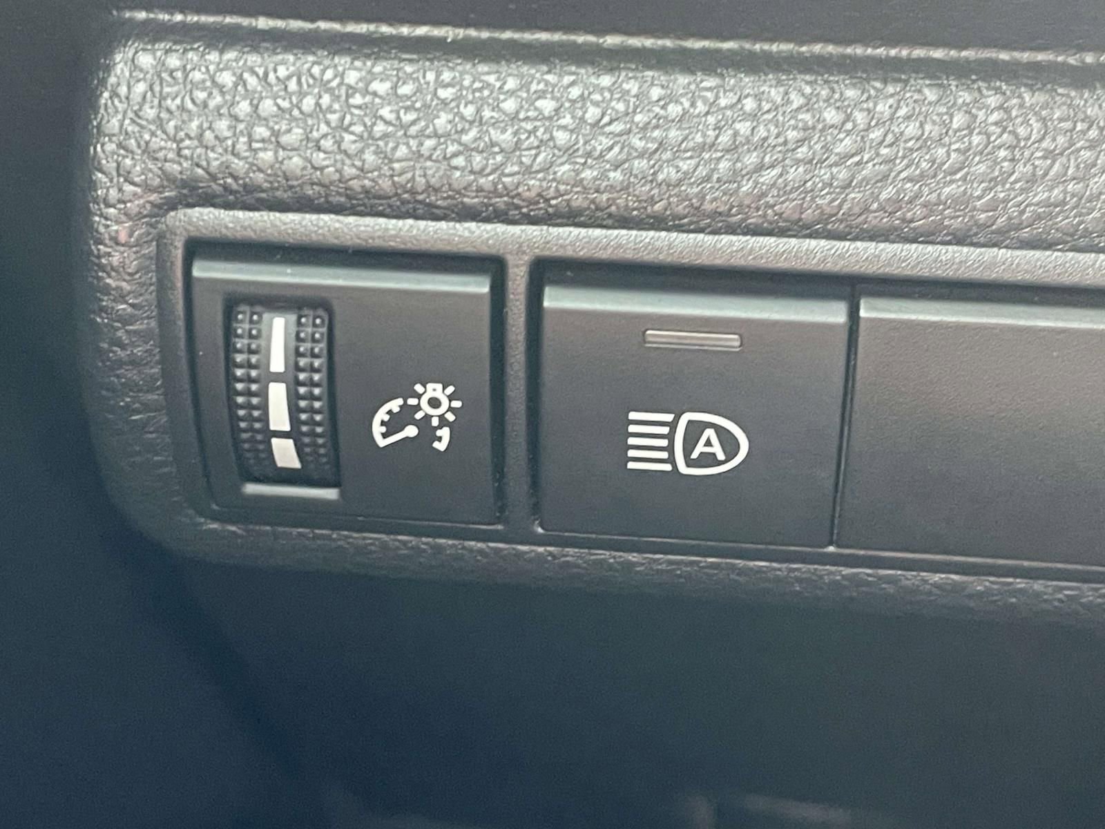 Used 2022 Toyota Corolla L FWD image 26