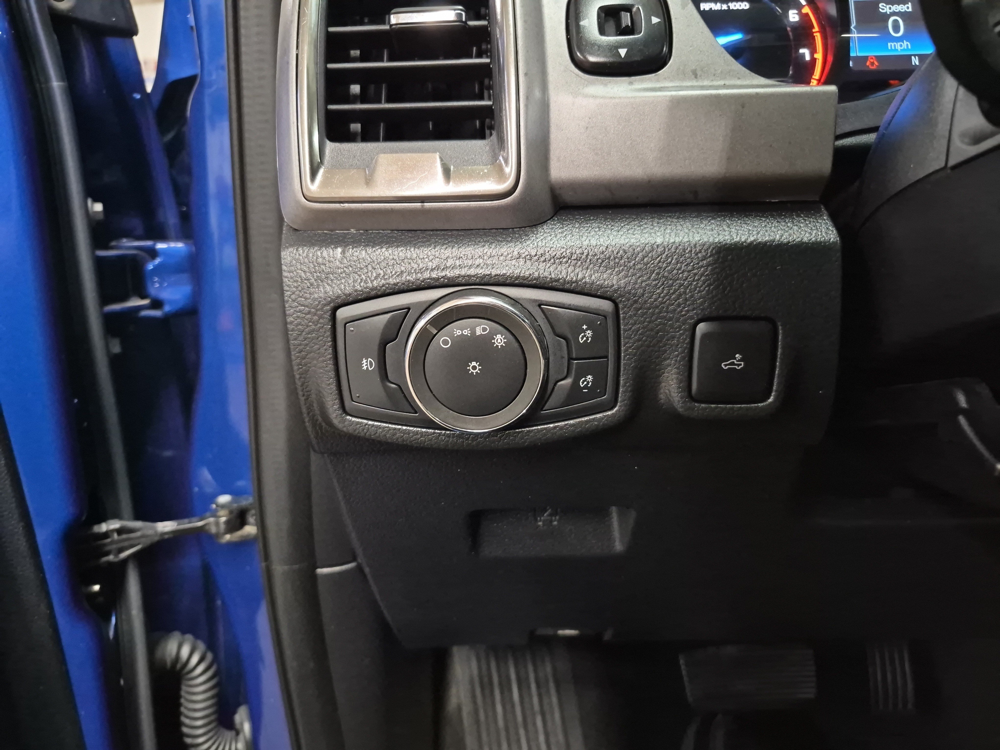 Certified 2020 Ford Ranger XLT w/ Equipment Group 302A Luxury AWD/4WD image 22