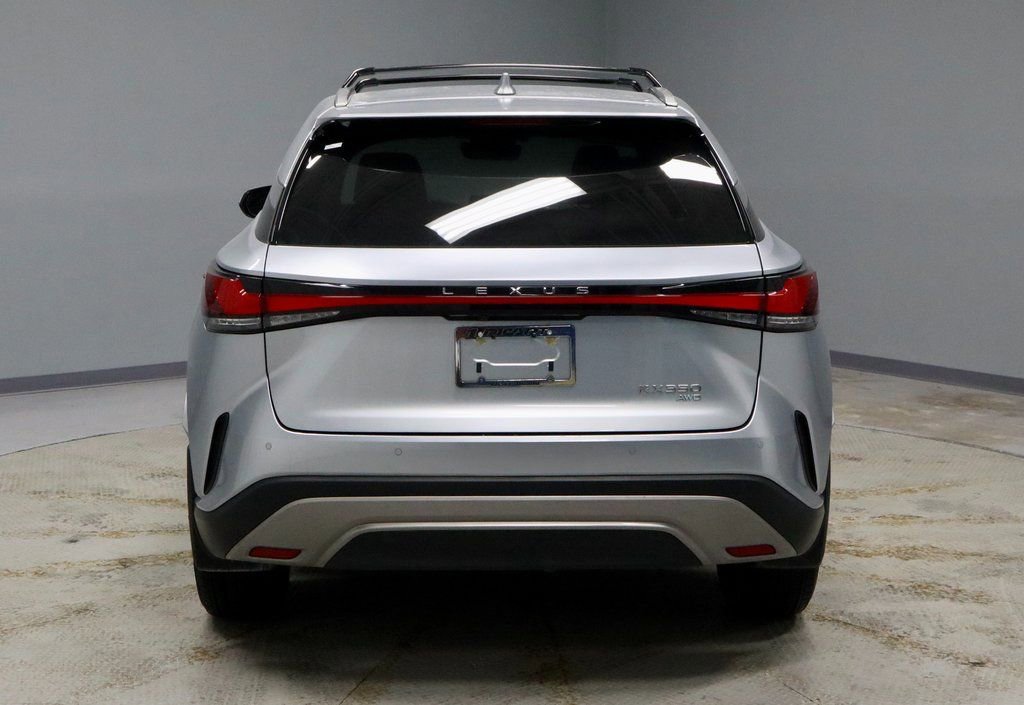 Used 2024 Lexus RX 350 Premium w/ Accessory Package (Z1) image 4