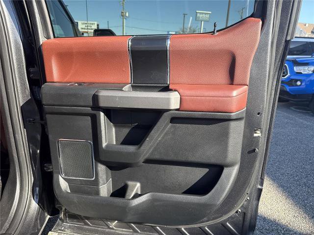 Certified 2018 Ford F150 Platinum w/ Equipment Group 701A Luxury image 24