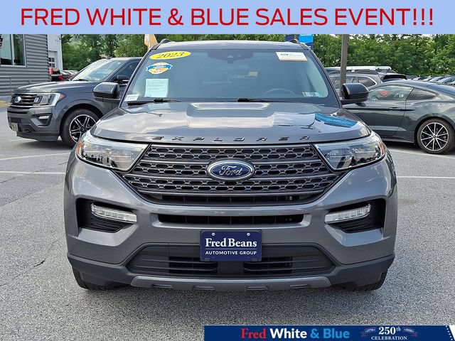 Certified 2023 Ford Explorer XLT w/ Equipment Group 202A AWD/4WD image 4