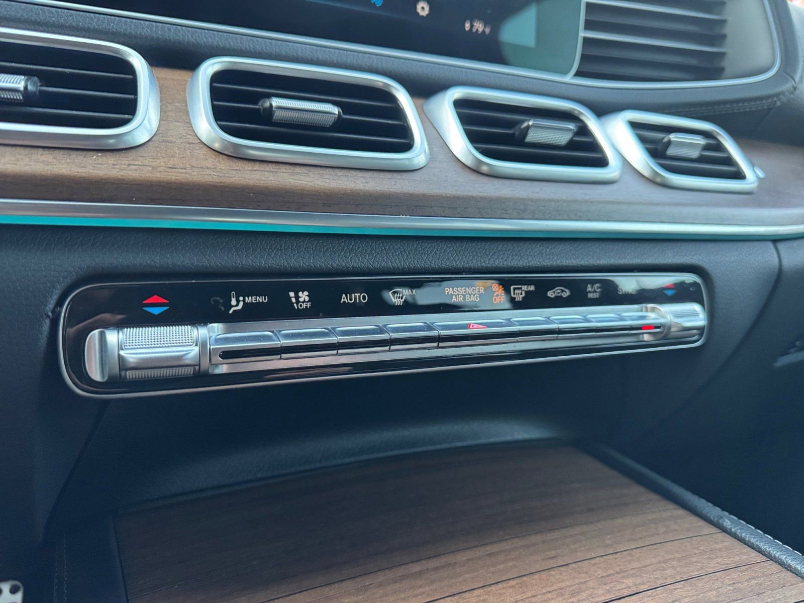 Used 2022 Mercedes-Benz GLS 450 4MATIC image 26