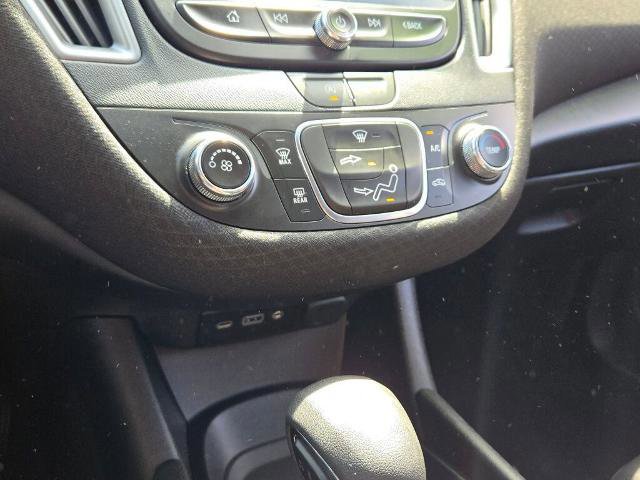 Used 2022 Chevrolet Malibu LS image 21