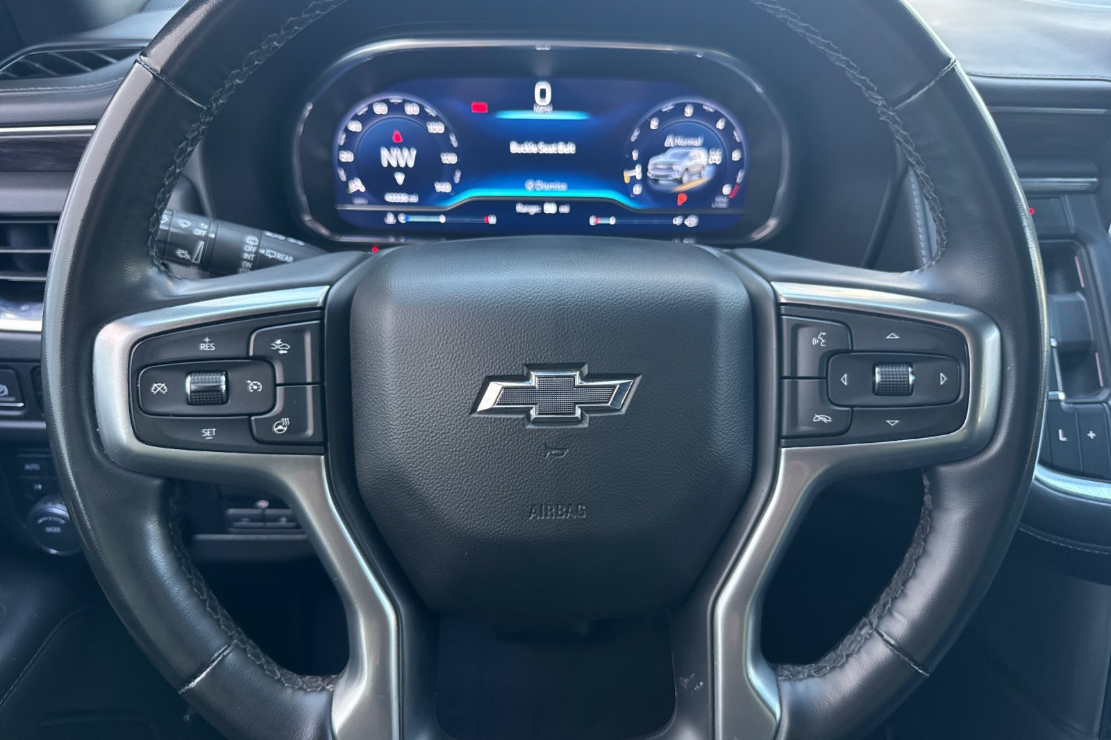 Used 2023 Chevrolet Tahoe Z71 w/ Luxury Package AWD/4WD image 23