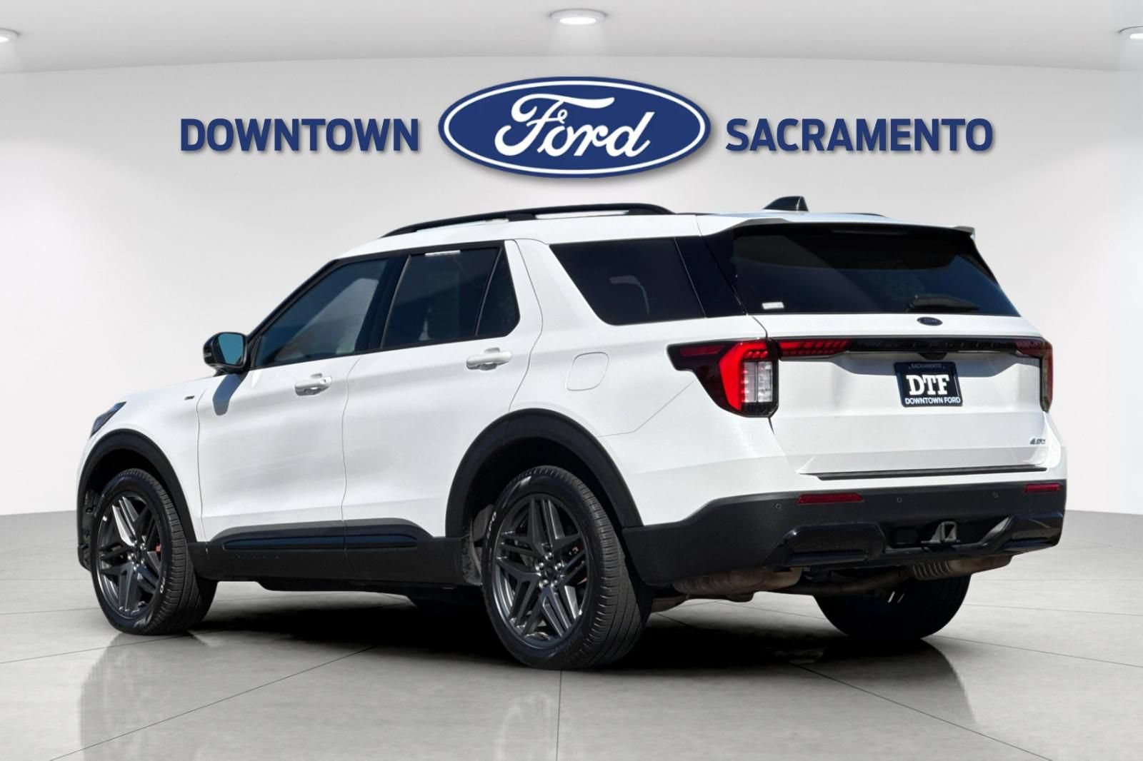 Certified 2025 Ford Explorer ST-Line w/ ST-Line Street Pack AWD/4WD image 8