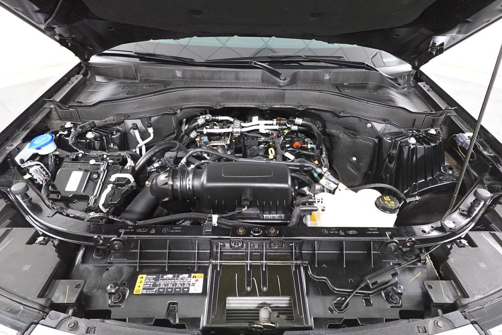 Certified 2023 Ford Explorer XLT w/ Equipment Group 202A image 31