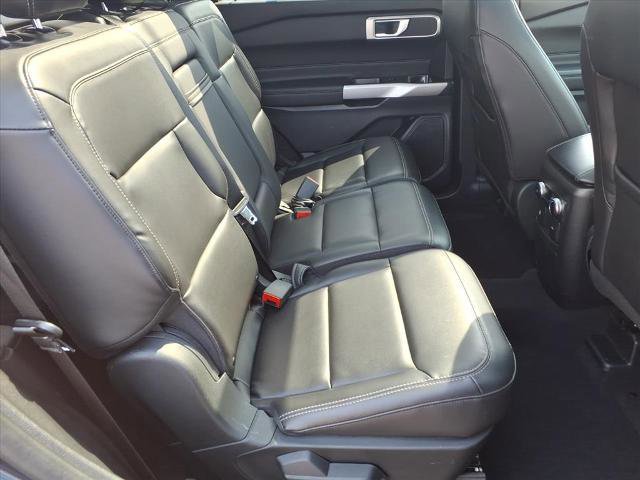 Certified 2023 Ford Explorer XLT w/ Equipment Group 202A AWD/4WD image 22