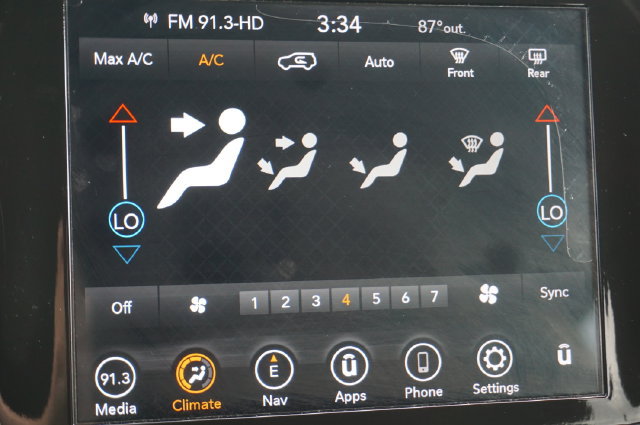 Used 2022 Jeep Grand Cherokee Laredo E RWD image 15