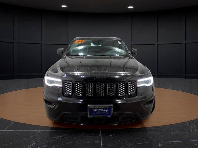 Used 2021 Jeep Grand Cherokee Laredo X AWD/4WD image 2