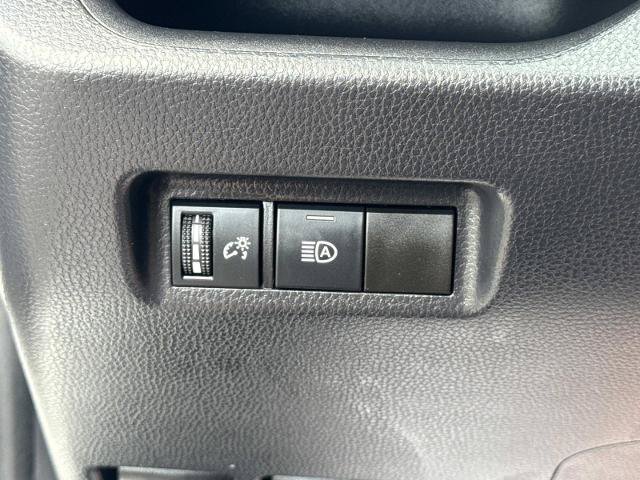 Used 2025 Toyota RAV4 XLE AWD/4WD image 15