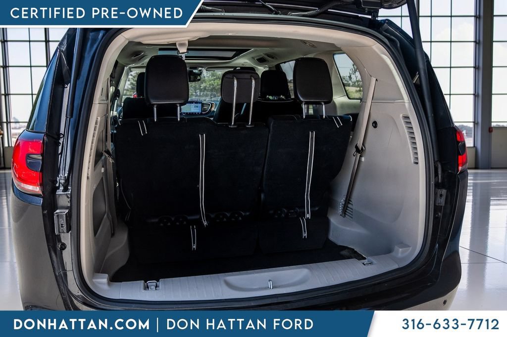 Used 2023 Chrysler Pacifica Limited FWD image 28
