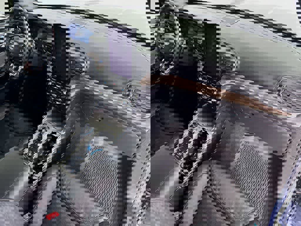 Certified 2021 Ford Explorer Platinum w/ Equipment Group 601A image 34