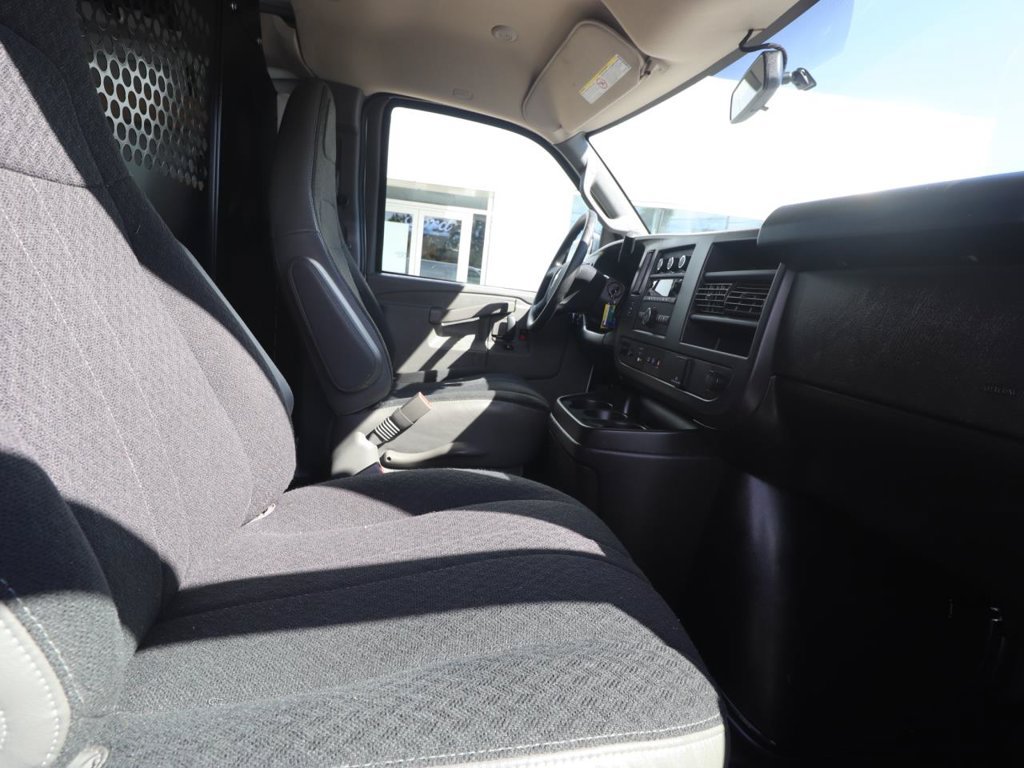 Used 2025 Chevrolet Express 2500 w/ Driver Convenience Package RWD image 9