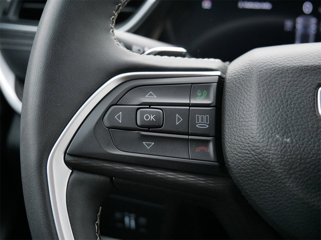 Used 2024 Jeep Grand Cherokee Altitude image 17