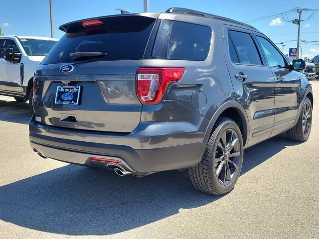 Certified 2017 Ford Explorer XLT w/ Equipment Group 202A FWD image 4