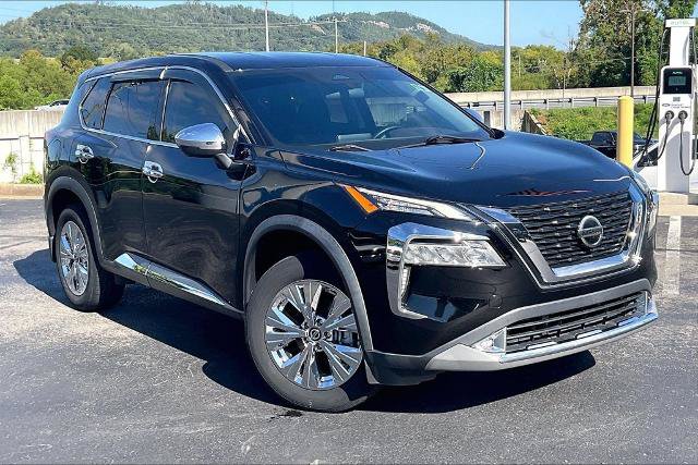 Used 2021 Nissan Rogue SV FWD image 2
