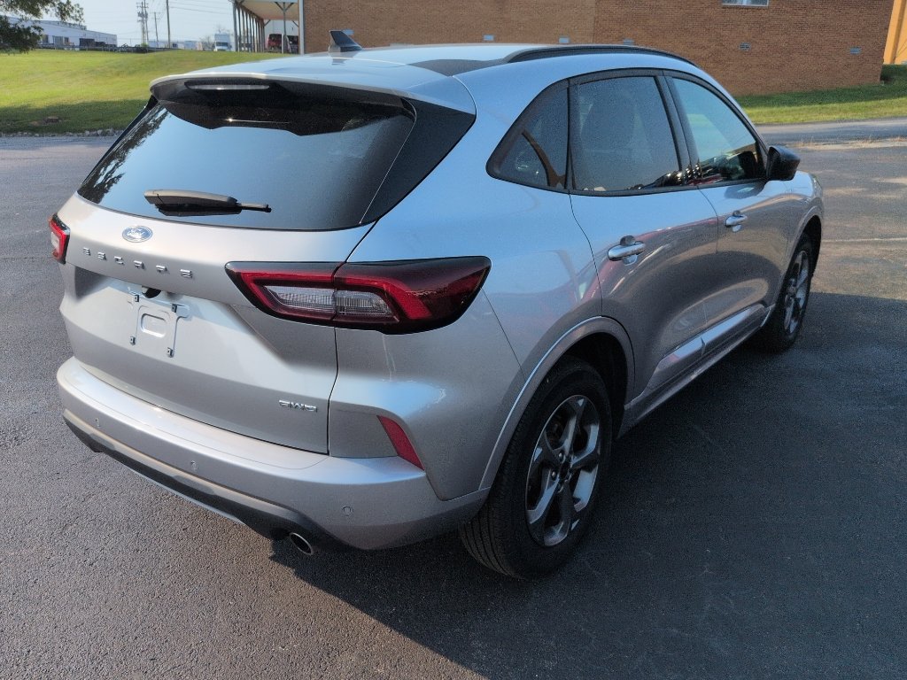Certified 2024 Ford Escape ST-Line w/ Tech Pack #1 AWD/4WD image 3